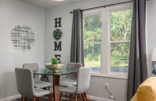 The Lucky Charm Home of the Fighting Irish! BBQ Outdoor Games Coffee - Foto 8