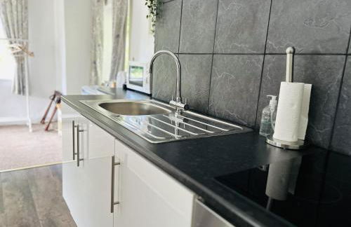 Devon 6-Bed Cottage with Country Views & Parking - Foto 20