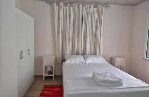 Home by the sea - Photo 6