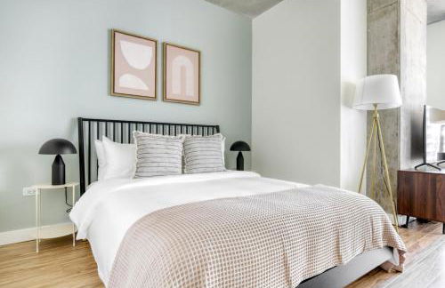 W Loop Studio w Deck Pool Gym 3 blocks to L CHI-644 - Foto 11