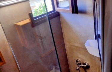 MickeyHouse - Photo 17