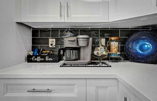 New Designer's Dream Delray Beach Oasis Heated Pool, Large Patio, Close to the Ave - Foto 21