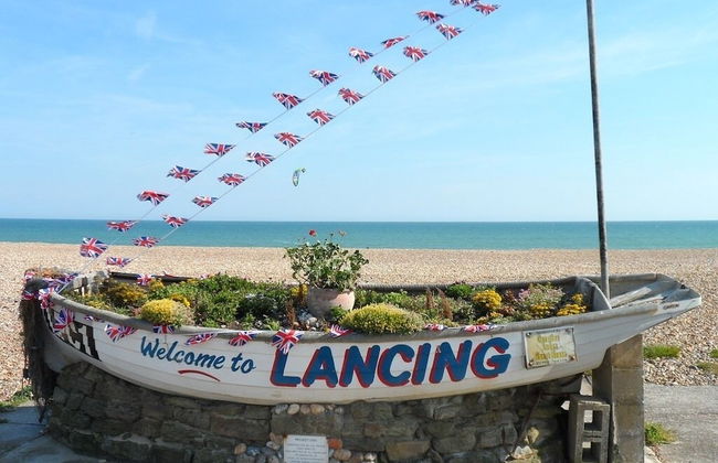 Laburnum By the Sea - Foto 33