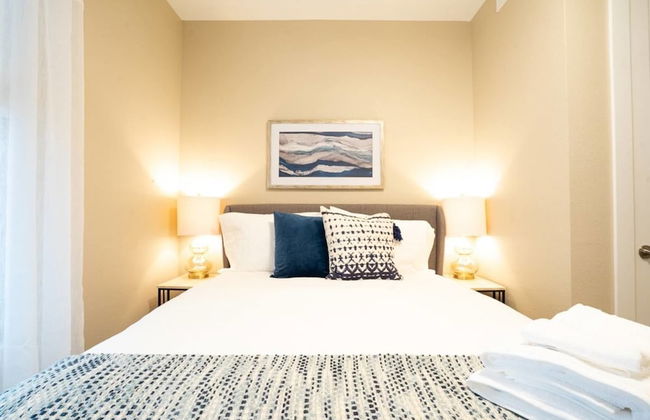 Mid Mod Manor A Sophisticated Townhouse Golden Triangle - Foto 2