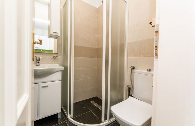 Modern Newly Refurbished Studio! Main Street - Foto 7