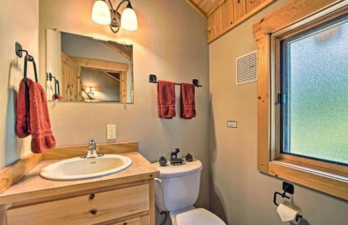 Cle Elum Mountain Cabin with Hot Tub and Hiking! - Foto 23