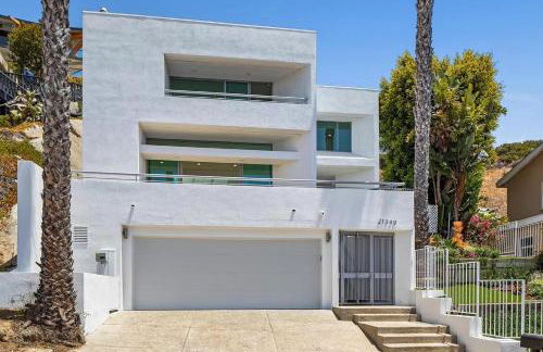 Malibu Breeze - hot tub, ocean view, steps to beach - Foto 37