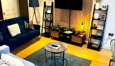 Spacious 3 bed, Parking, Long stays welcome, Relocators, Families, Contractors - Foto 2