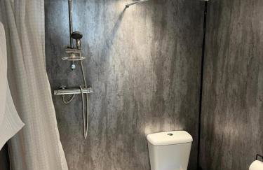 Pitfield Apartments - Photo 8