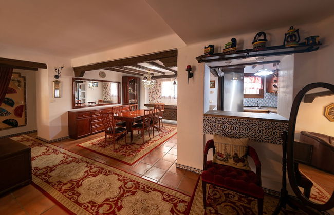 Comfortable Spacious Family House, Large Terrace and Garden, Beach and Bars - Foto 16