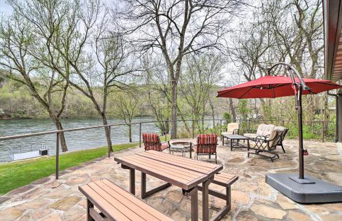 White River Fishing Escape with Deck and Patio! - Foto 1