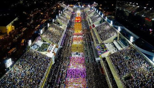 Pé na Sapucaí! Apto Completo, Decorado e Metrô na Porta - Foto 4