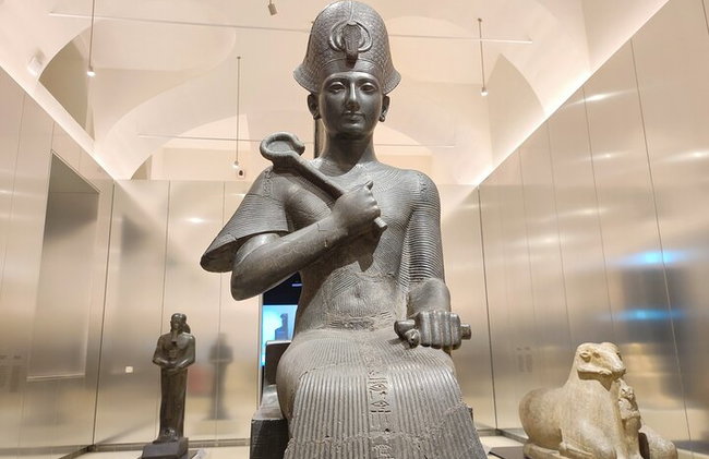 Meio dia de Milão: descubra Turim e o tour privado do Museu Egípcio - Foto 1