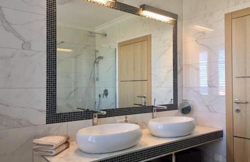 Luxury Apartments White Villa Violeta - Photo 64