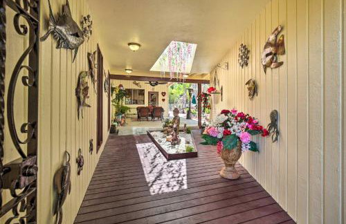 Colorful El Cajon Gem Deck, Garden and Valley Views - Foto 32