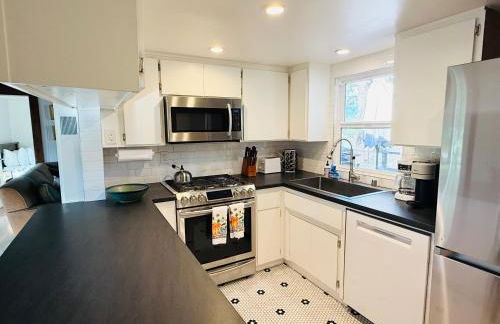 Secluded Lake Cottage with Hot Tub - Foto 4