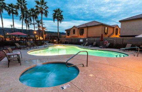 Central Luxury Mountain Oasis with TWO Pools and Jacuzzis - Foto 1