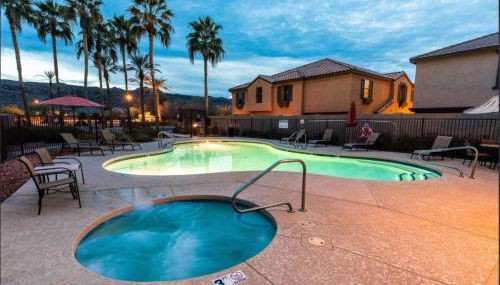 Central Luxury Mountain Oasis with TWO Pools and Jacuzzis - Foto 1