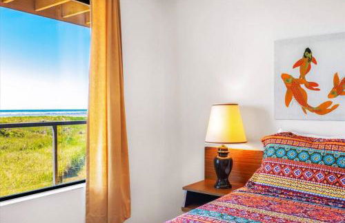 Waterfront Condo right on the Pacific Ocean - Photo 7