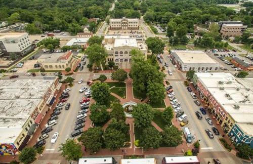 The Brownstone-1 Block to Downtown Bentonville - Foto 38