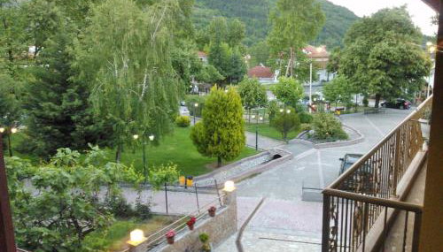 Xenonas Platia - Foto 2