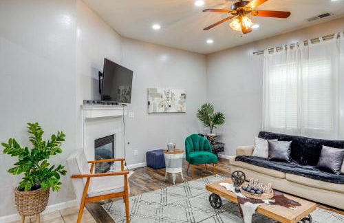 8 Mi to Beach Park Bakersfield Gem with Yard! - Photo 5