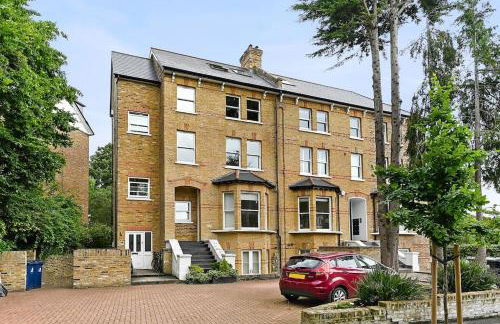 Ealing Broadway - Lovely 2-bedroom flat with offstreet parking - Foto 2