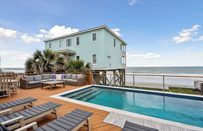 Oceanfront w/ Pool, Panoramic Deck Views, 5bdr Folly Ocean Breeze by Avantstay - Foto 48