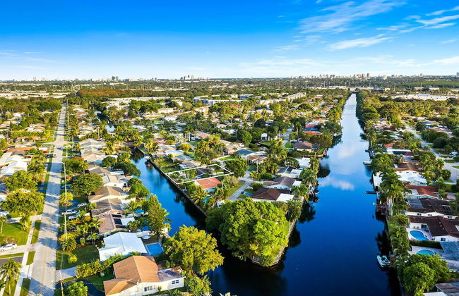 Peaceful 5BR -waterway Views & Private Heated Pool - Foto 21