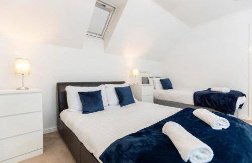 Spacious 3-Bed Home – Family Contractor Friendly - Photo 10