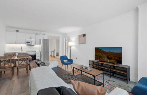 2BR 3BA Beachfront Condo CozySuites at Showboat - Foto 12