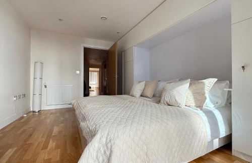Luxury 3-BR near Tower Bridge Family & Business Ready - Foto 12