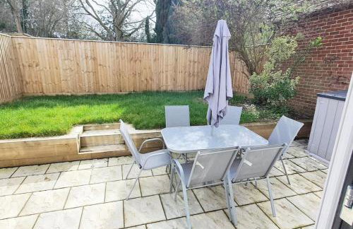 Walnut Flats-F2, 3-Bedroom with Garden & Patio - AC, Parking, Netflix, WIFI - Close to Oxford, Bicester & Blenheim Palace - Foto 17