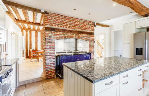 Pattiswick Hall - Photo 10