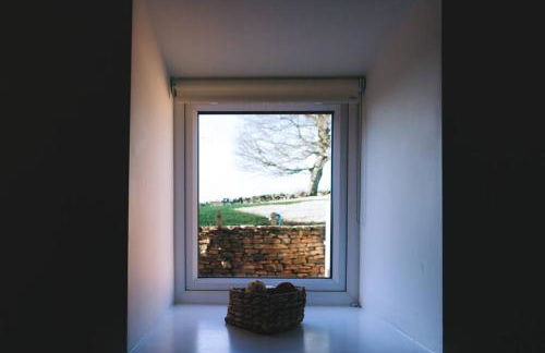 Luxury newly converted oak cottage with hot tub - Foto 27