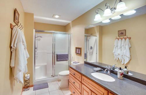 Hot Tub and Fireplace Cozy Home on Howard Lake! - Foto 12