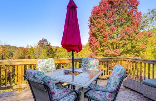 7 Mi to Main Street Cabin with Deck in Stanley! - Photo 2