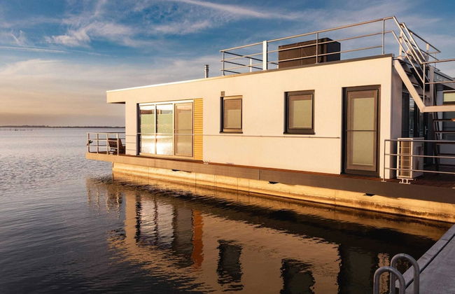 Houseboat in Ribnitz-damgarten - Photo 1