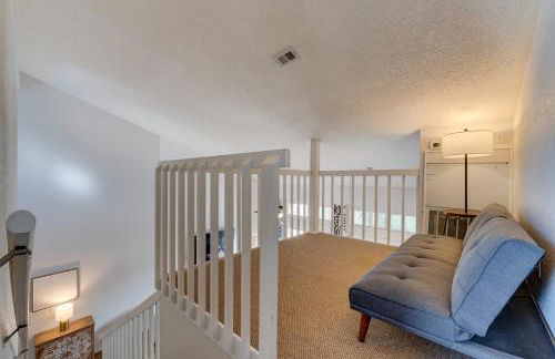 Charming and Cozy Townhome Near Disney - Foto 33