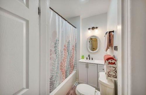 Hampton Sanctuary with Fire Pit and Fenced Yard! - Foto 17