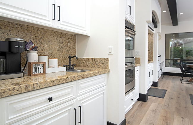 5BR Resort Style Entertainer with Pool, Spa, BBQ - Foto 17