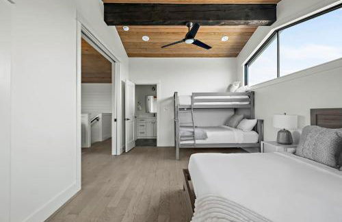 Luxe 3-Story Retreat - Chefs Kitchen and Firepit - Foto 29