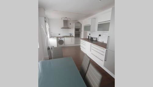 Entire House - Cheshire Oaks/Ellesmere Port - Foto 5