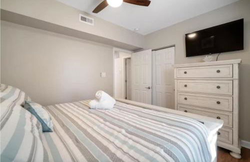 Salt Life Retreat Unit A-2BR/2BA, Heart of Margate - Foto 23