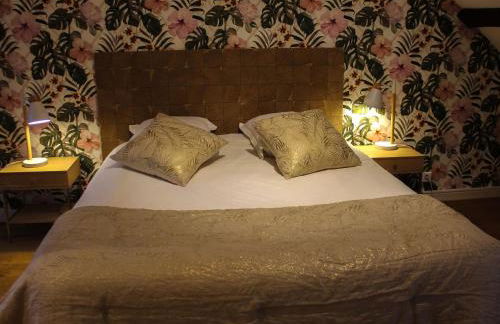 Gîte haut de gamme près de l'Abbaye de Noirlac - Séjour tout confort avec jardin et terrasses - FR-1-586-13 - Foto 18