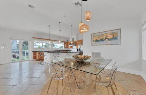 3-BR space in charming Hollywood - Foto 22