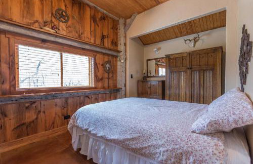 Glamping Cabin Rental for Groups on Lake Buchanan in Texas Hill Country - Foto 13