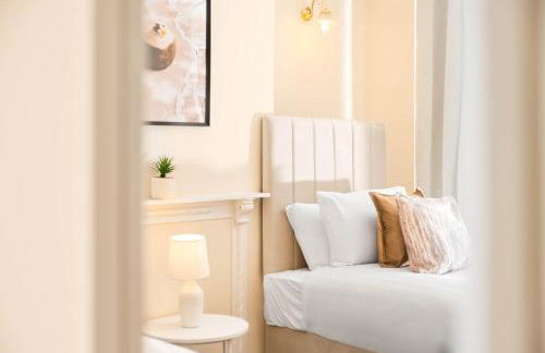 Stylish Four Bedroom House - Garden - Parking - Great Barr 110F - Foto 8