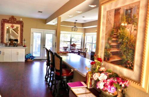 Massive lakefront home with HOT TUB - Foto 6