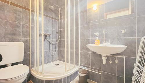 Home4Now DOR04 Monteursunterkunft in Dormagen I 3 Schlafzimmer für 6 Personen I Küche I Gäste WC I SmartTV I WiFi - Foto 4, Shower